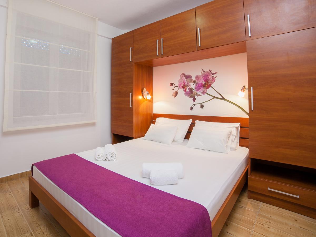 Apartments Raymond Sveti Stefan Exterior photo